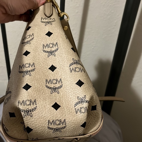 MCM 2 way bag - Picture 5 of 8